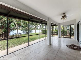 1424 Monarch Cir, Naples, FL 34116