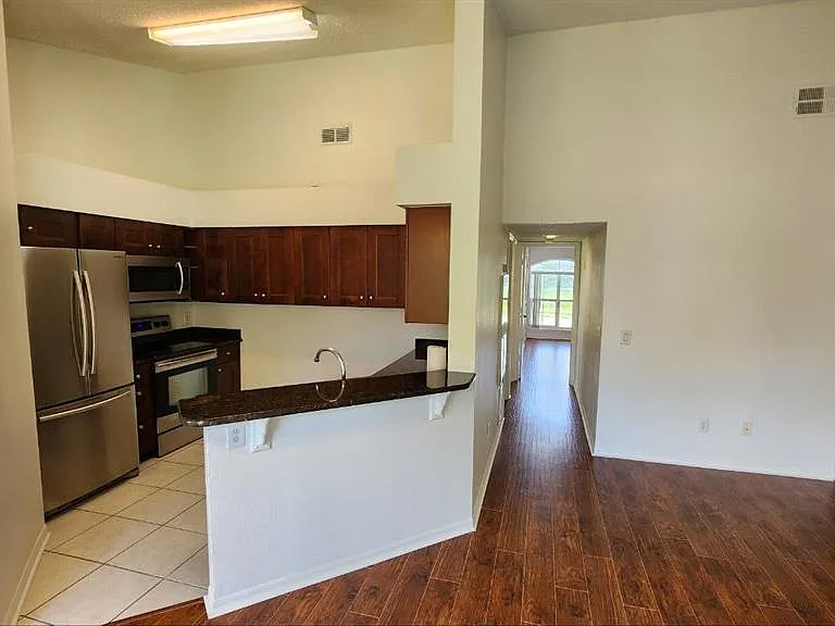 4623 Gate Pl #206 — Photo 2