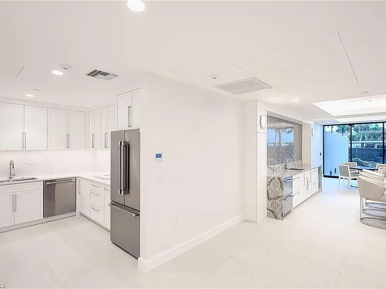 4001 Gulf Shore Blvd N #Penthouse 4 — Photo 21
