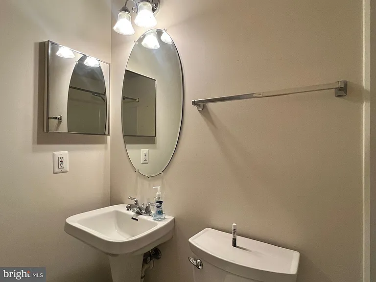 10528 Catalina Pl — Photo 18