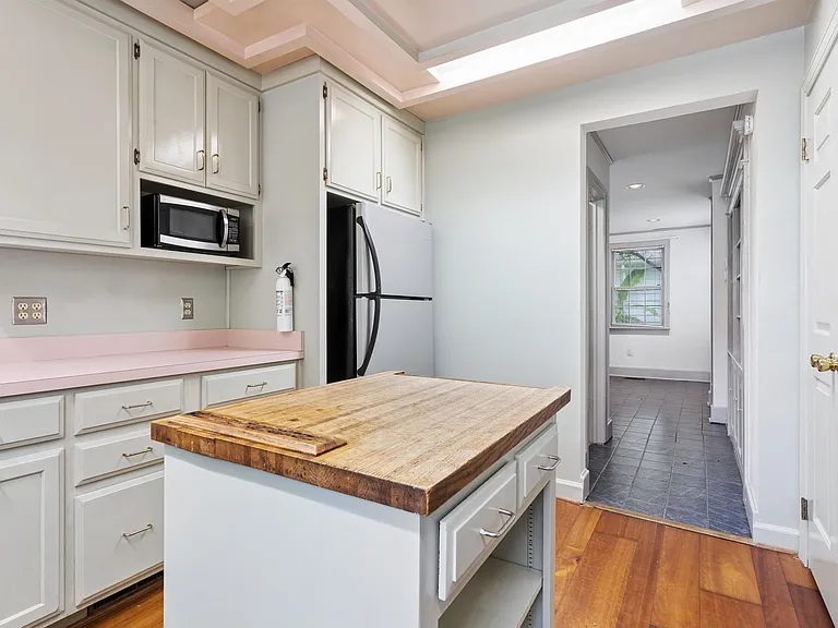 85 Hopkins St — Photo 8
