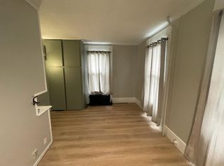 830 W Main St APT 1, Kalamazoo, MI 49006