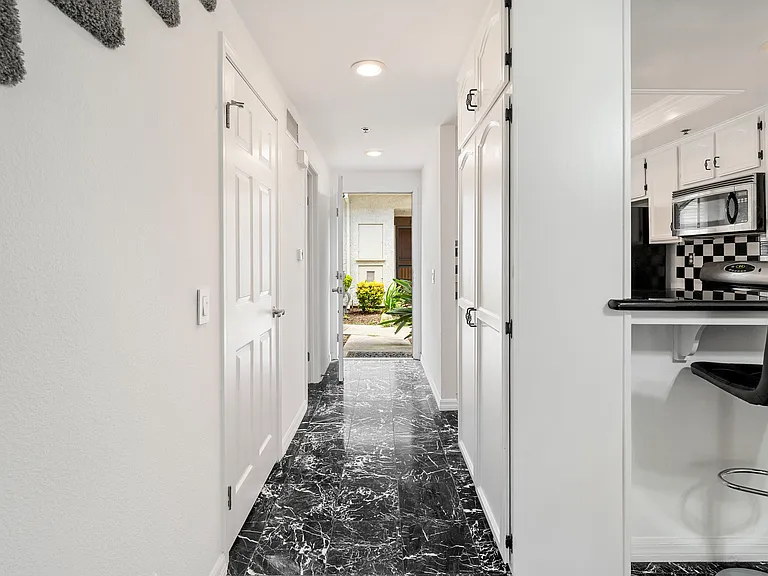 356 Molokai Dr — Photo 6