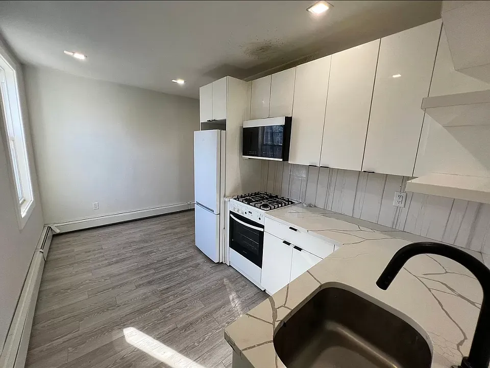 26 Dales Ave #3