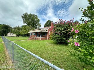 411 N Johnson St, Mount Olive, NC 28365