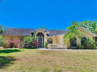 261 6th St SE, Naples, FL 34117