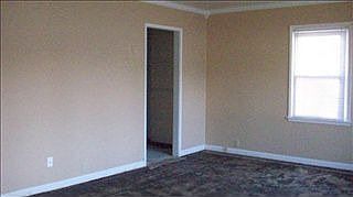 5th image of 1212 Lindsey St