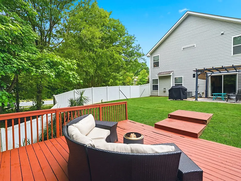 1002 Mearn Rd — Photo 35