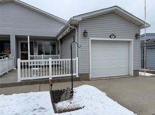 2 Stewart St #11, Strathroy Caradoc, ON N7G 3K8