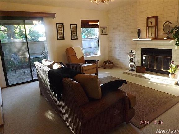 5th image of 100 Chapman Ct