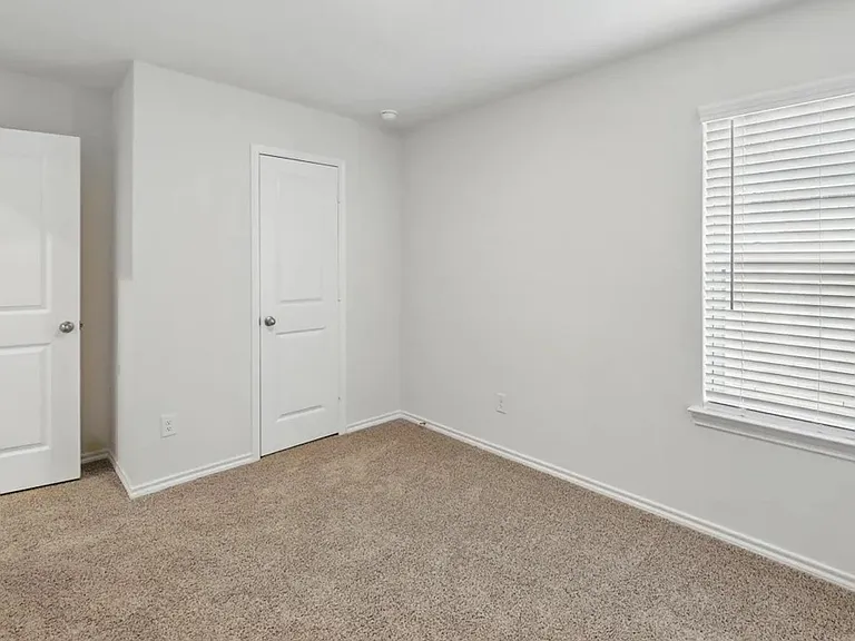 505 Lansdowne Dr — Photo 28