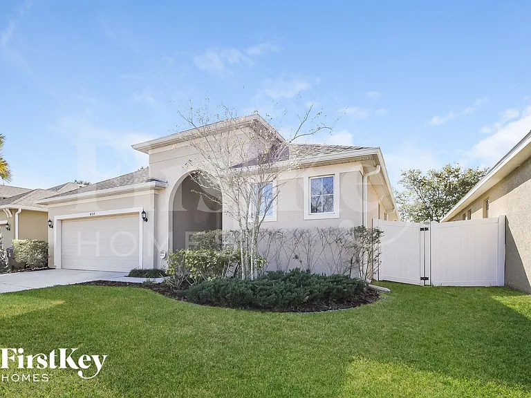 878 Marisa Ln — Photo 2