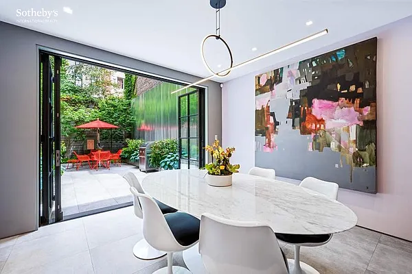 Sold by Sotheby's International Realty | media 9