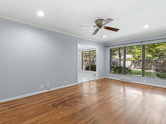 4th image of 9226 Livenshire Dr