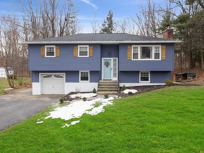 1st image of 29 Greentree Dr S