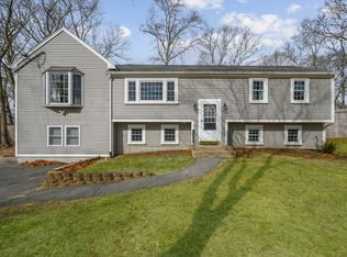77 Palmer Rd, Plymouth, MA 02360