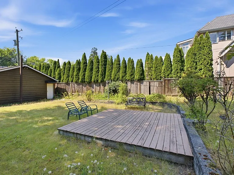 5809 Granville St — Photo 23
