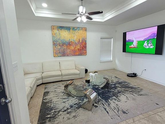 4th image of 4909 Westgate Cir N