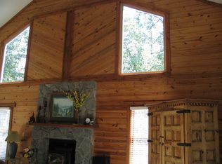 832 Old Pole Bridge Rd, Mills River, NC 28759