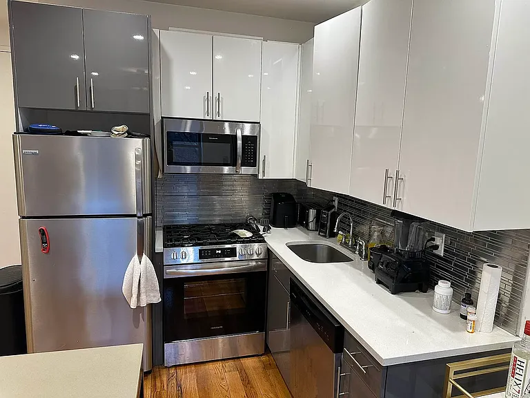 736 Washington Ave #5F — Photo 6