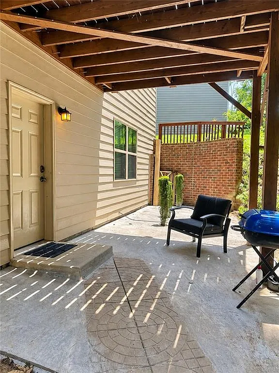 2 bed, 1.0 bath, $1,600 — Photo 4