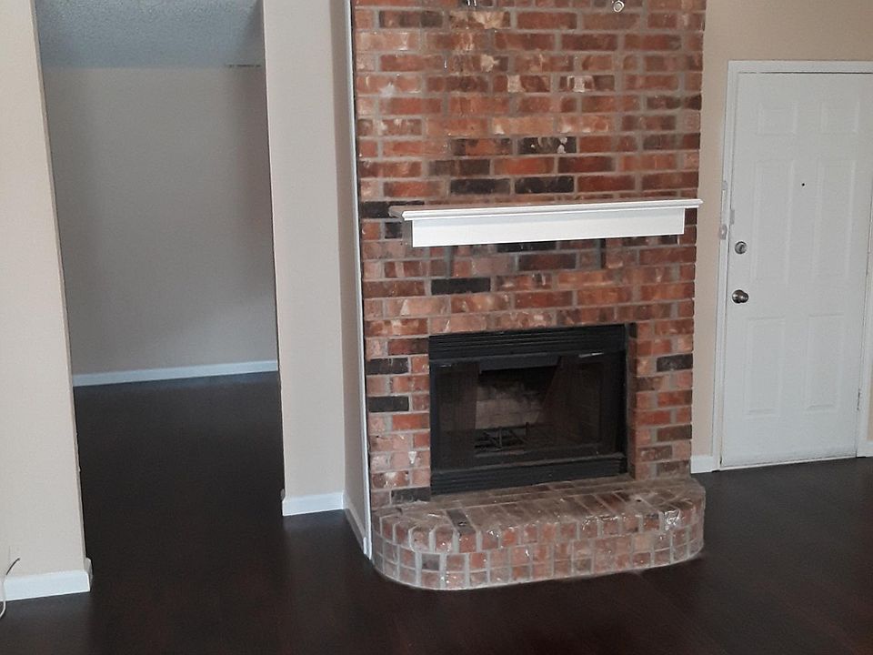 1st image of 25 Shady Valley Ct