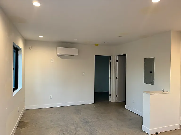 4576 Twining St #4576 — Photo 3
