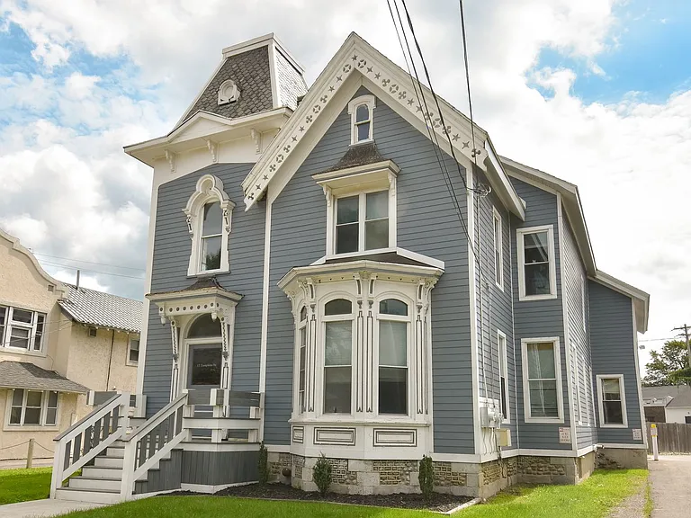 17 Tompkins St — Photo 1