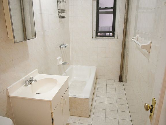 5th image of 436 Fort Washington Ave #1E