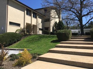 315 S Valley Forge Rd APT B3, Devon, PA 19333