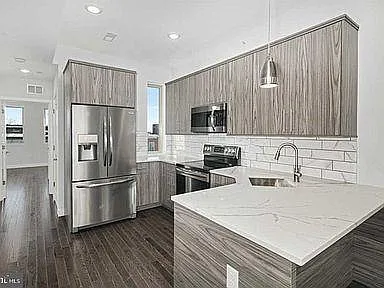 2059 N 8th St #3 — Photo 15