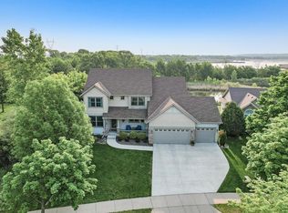 4932 Bulrush Blvd, Shakopee, MN 55379
