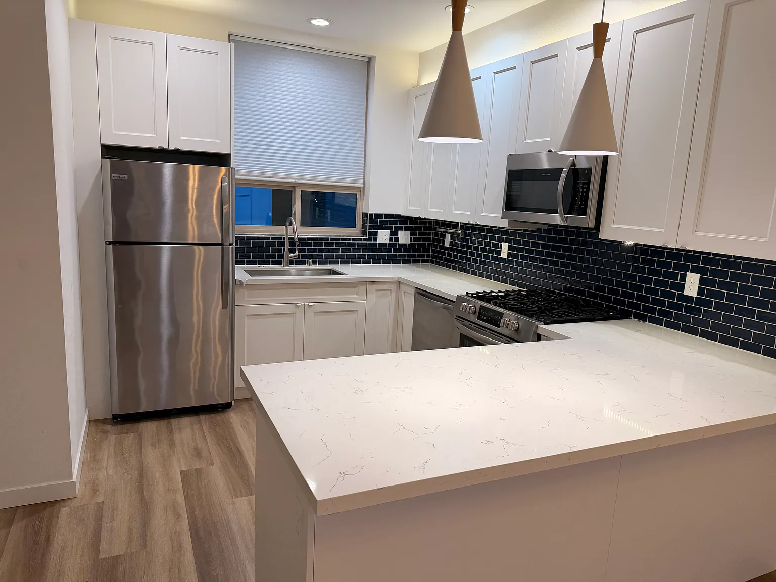 3 bed, 2.5 bath, 1150 sqft, $3,300 — Photo 3