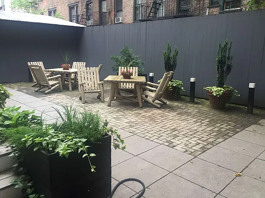 Sold by Nest Seekers International | media 8