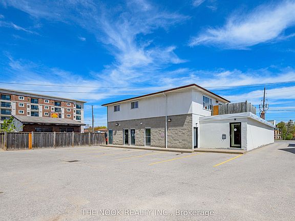 3rd image of 948 Simcoe St N #A