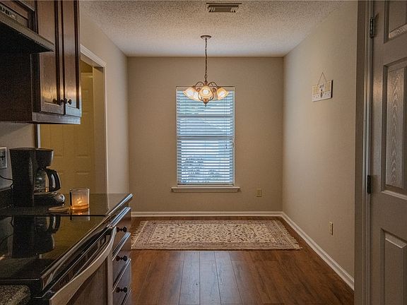 3rd image of 7405 Huntland Dr