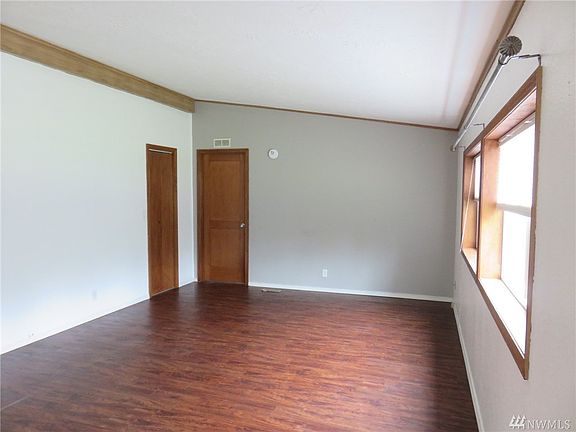 5th image of 25313 36th Ave E