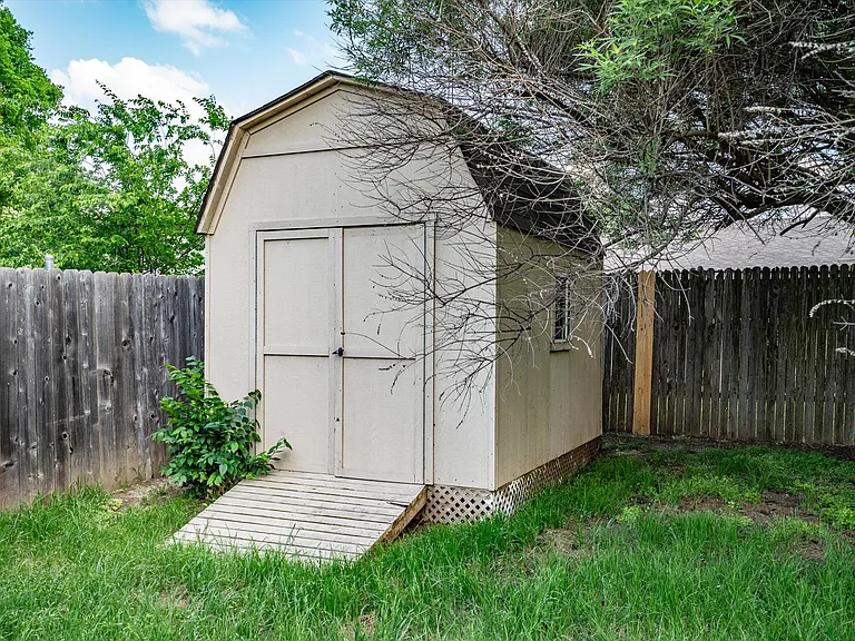 222 Wildfire Dr — Photo 7