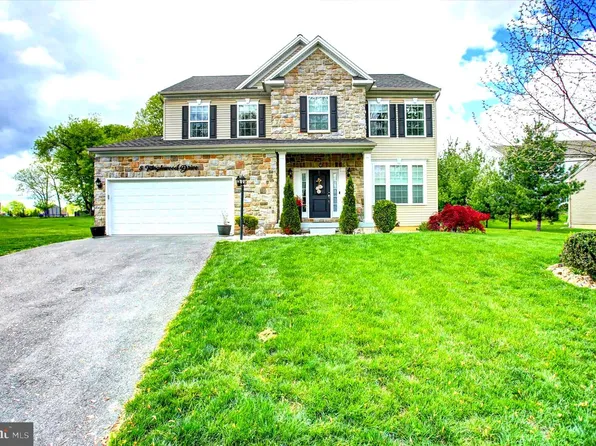 8 Tanglewood Dr, Mechanicsburg, PA 17050