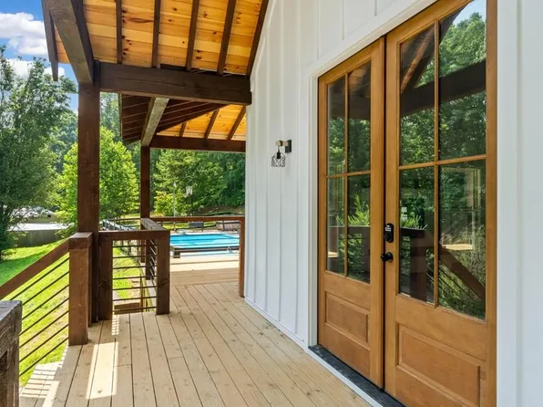 109 Lakeview Ct, Ellijay, GA 30540