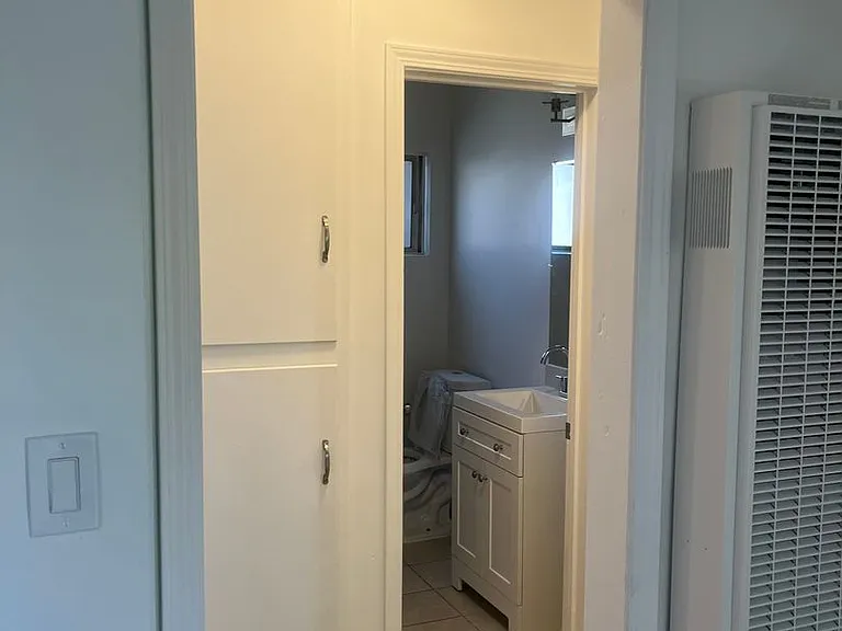 6600 Whitsett Ave — Photo 16