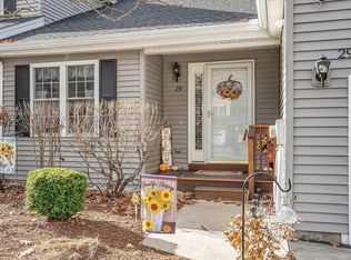 29 Bridle Cross Rd #28, Fitchburg, MA 01420