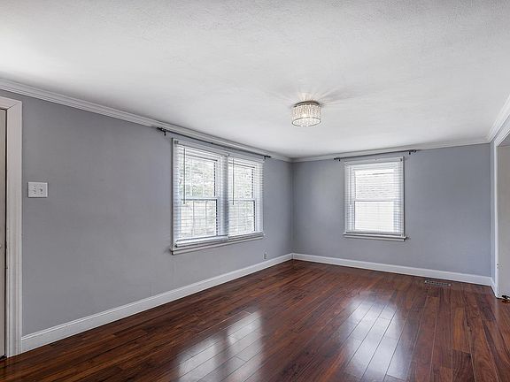 4th image of 2909 Hilldale Ave