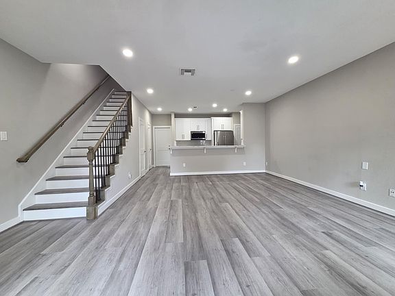 5th image of 6000 Reims Rd APT 3107