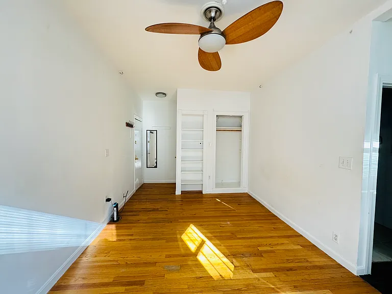 65 Burbank St #7 — Photo 5