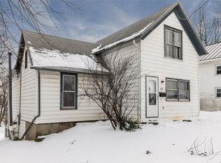 1307 10th Ave, Belle Plaine, IA 52208