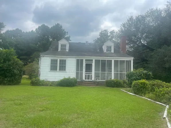 8727 Old State Rd, Holly Hill, SC 29059