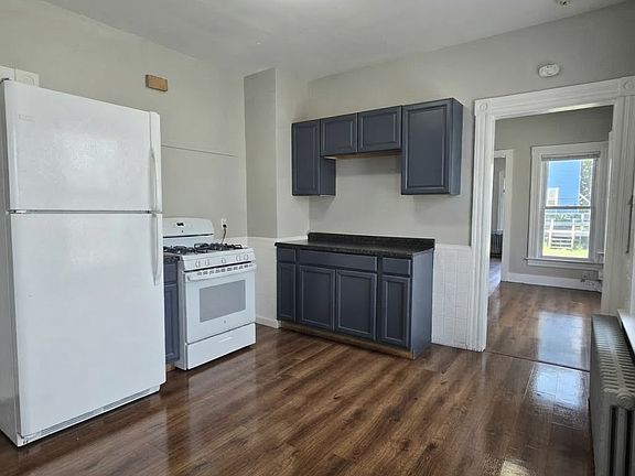 3rd image of 246 Lombard St #2