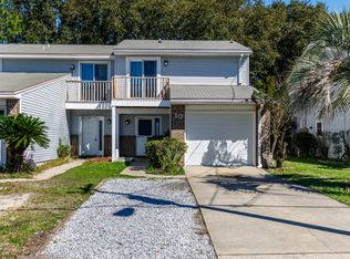 10 Gardner Dr, Shalimar, FL 32579