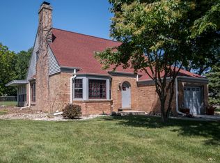 833 Center St, Hartford, WI 53027